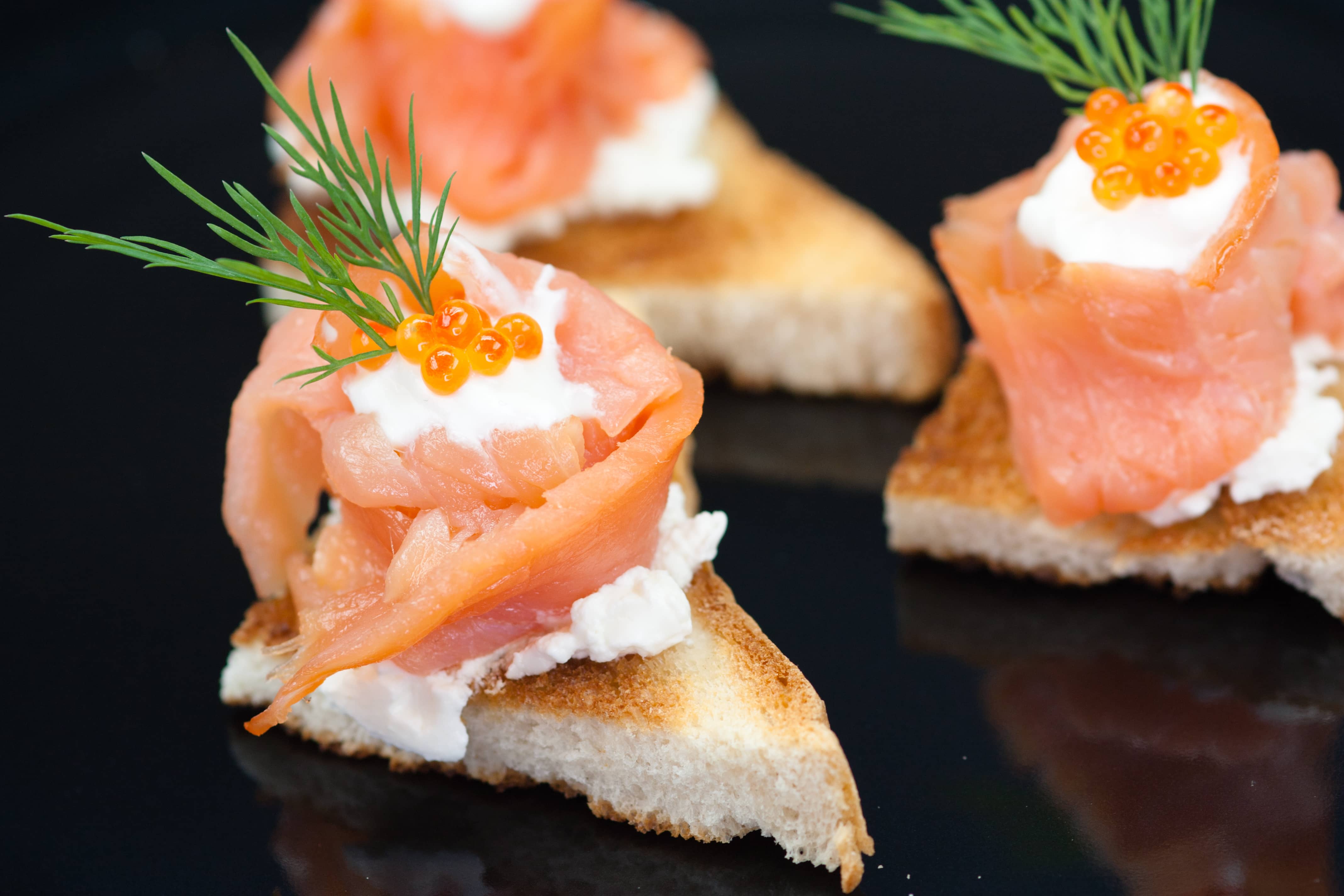 Crostini di salmone