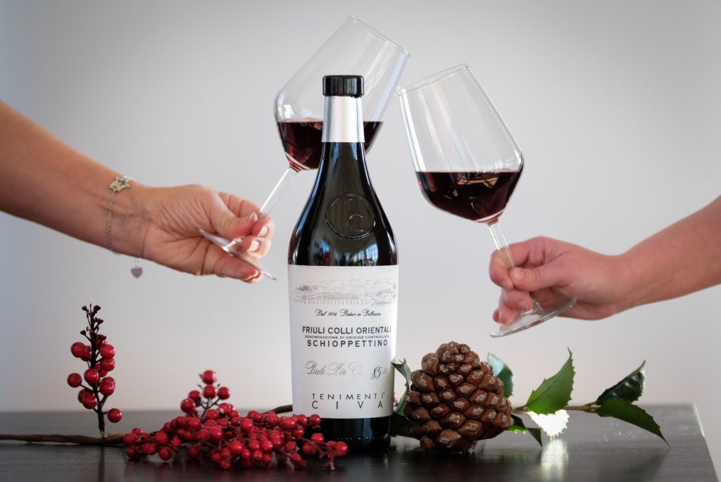 Degustazione professionale di vino rosso Degustazione professionale di vino rosso dei Tenimenti Civa