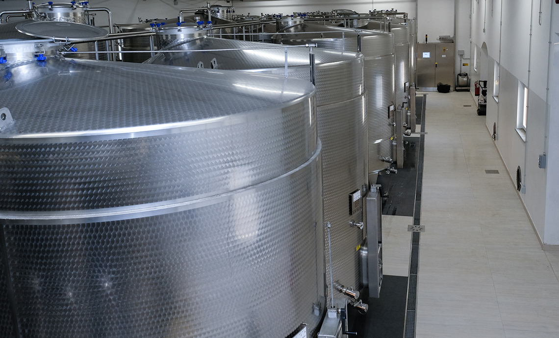 Cantina di vinificazione: dove costruirla e come organizzarla