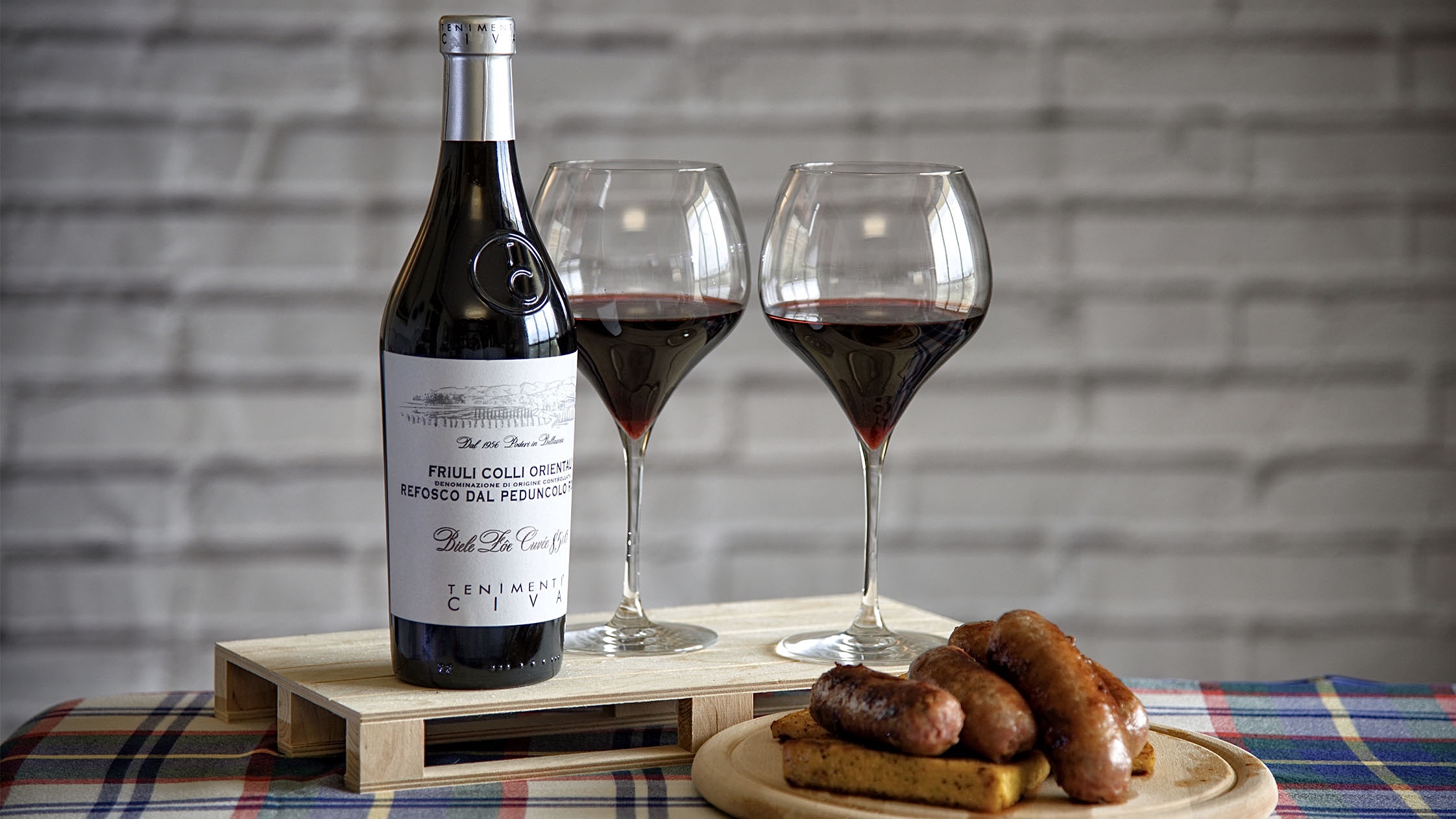 Il Refosco dal Peduncolo Rosso: Caratteristiche e Abbinamenti