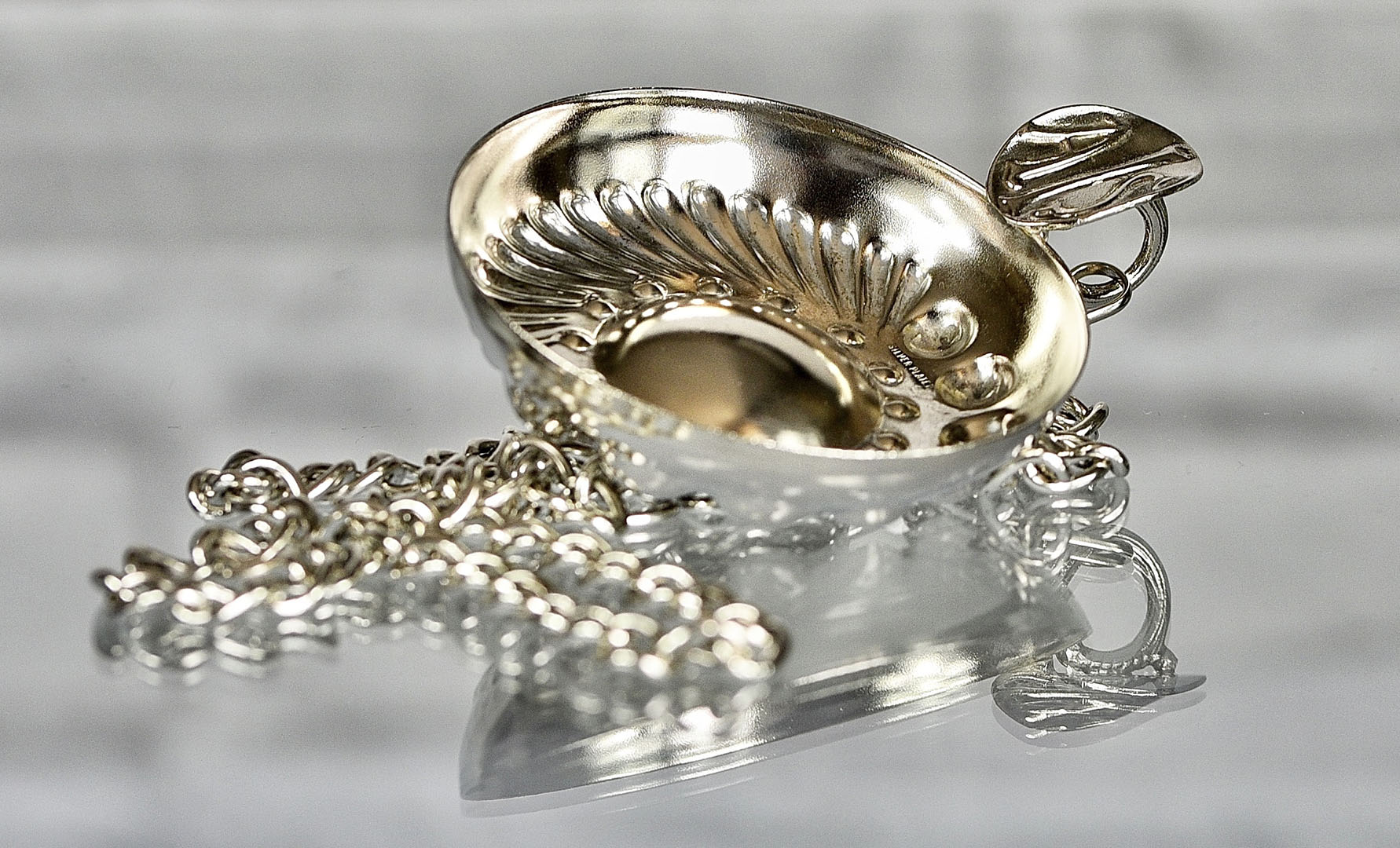 Scopri gli strumenti del Sommelier! Indispensabili per il suo lavoro, utili per una cena tra amici